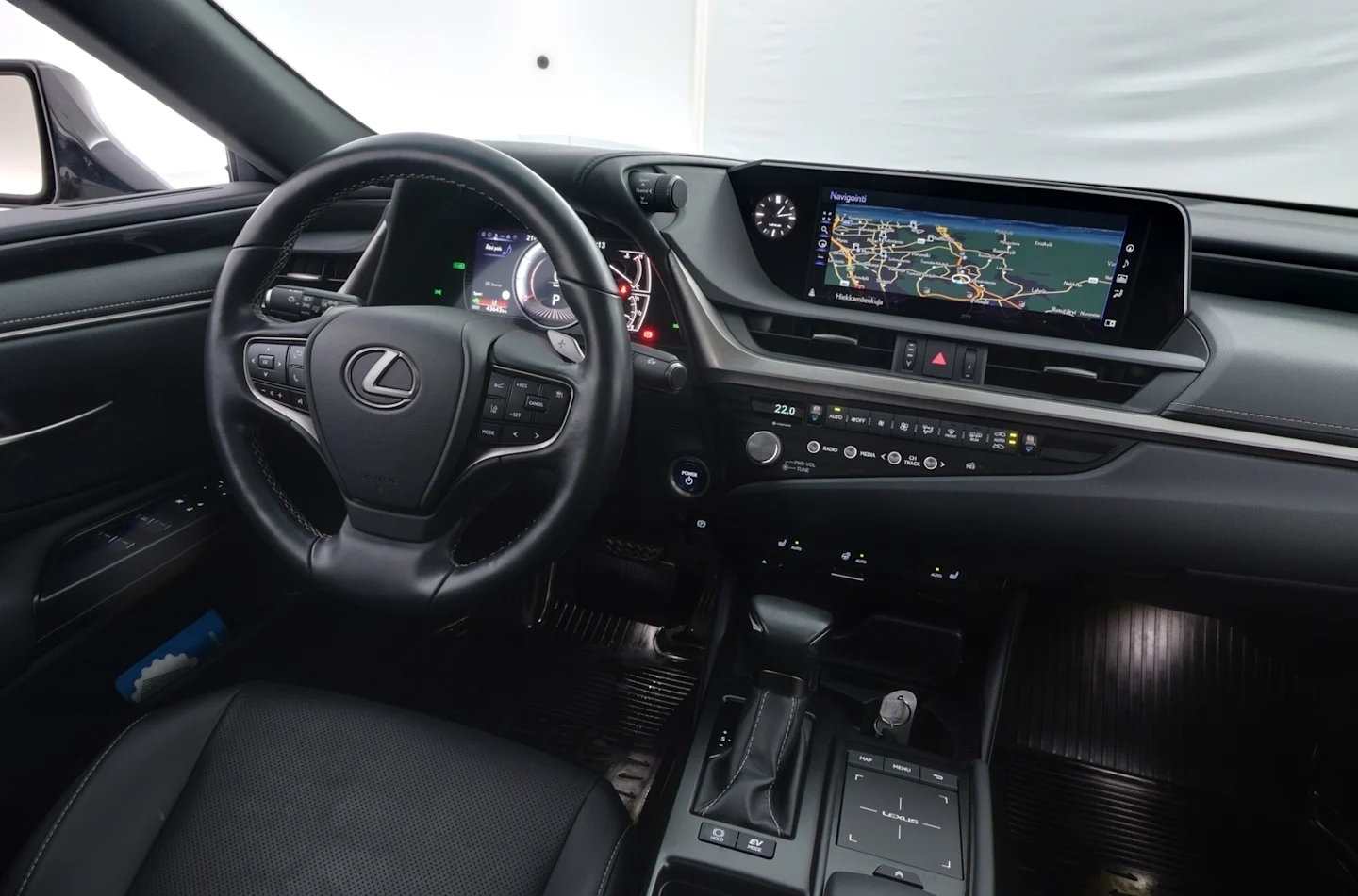 Car Image - 2sTLXuIUQt5Rx2GIwdN48F