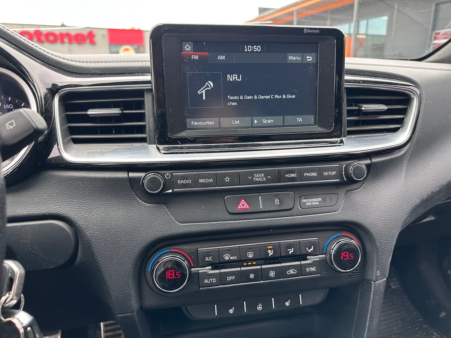 Car Image - bz9qU3IbCivvjN5XZdZHR