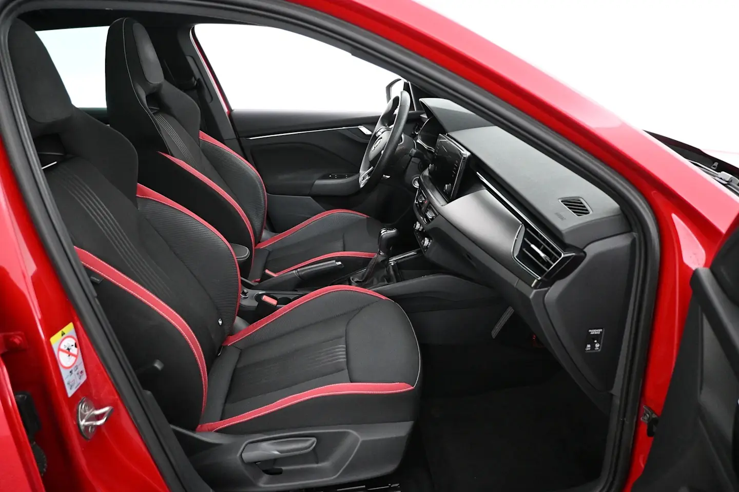 Car Image - tdSj9zXiWqsO8HjCrzc9R