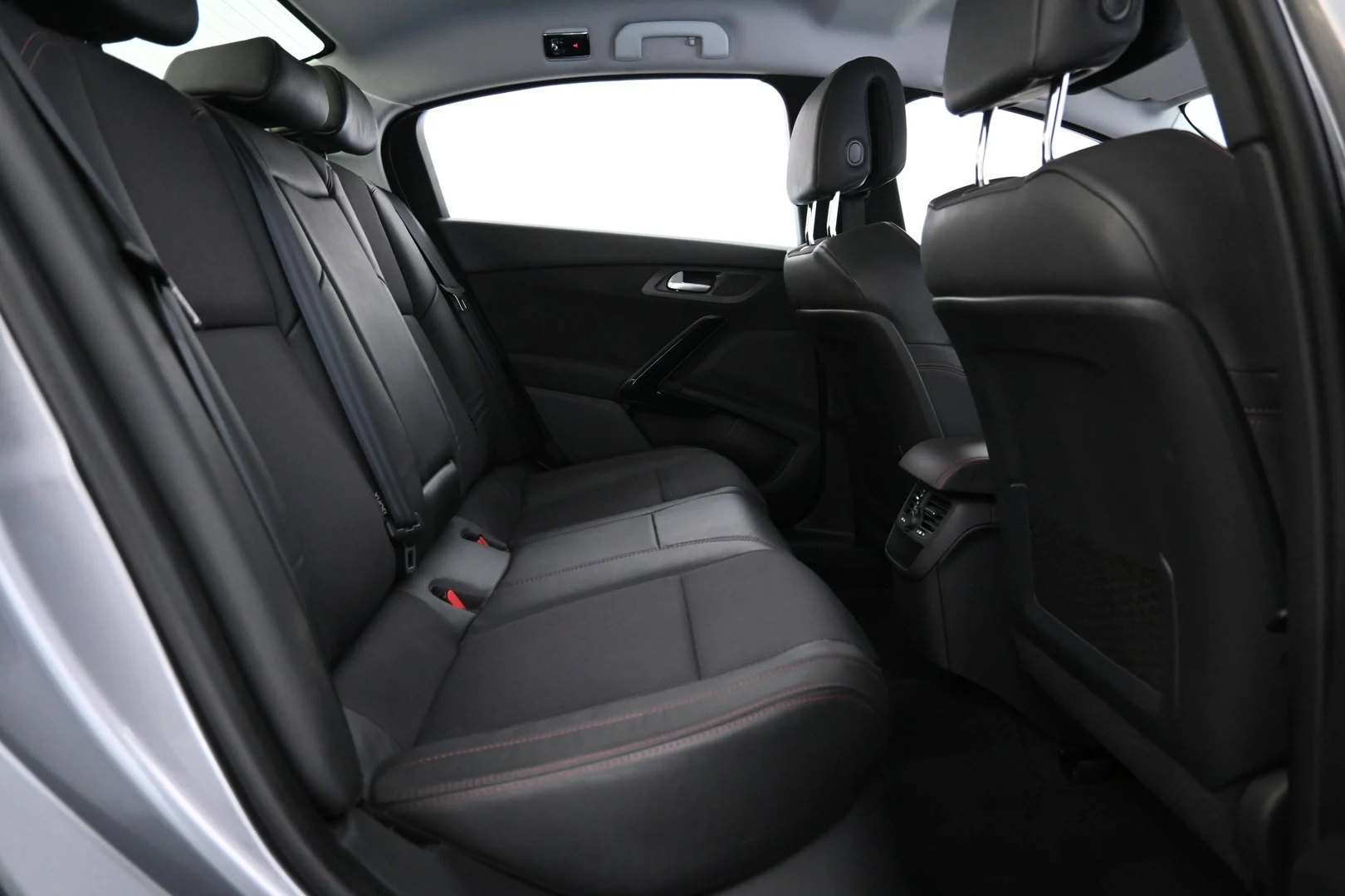 Car Image - 45DTvoiAGSA20WS12nNClK