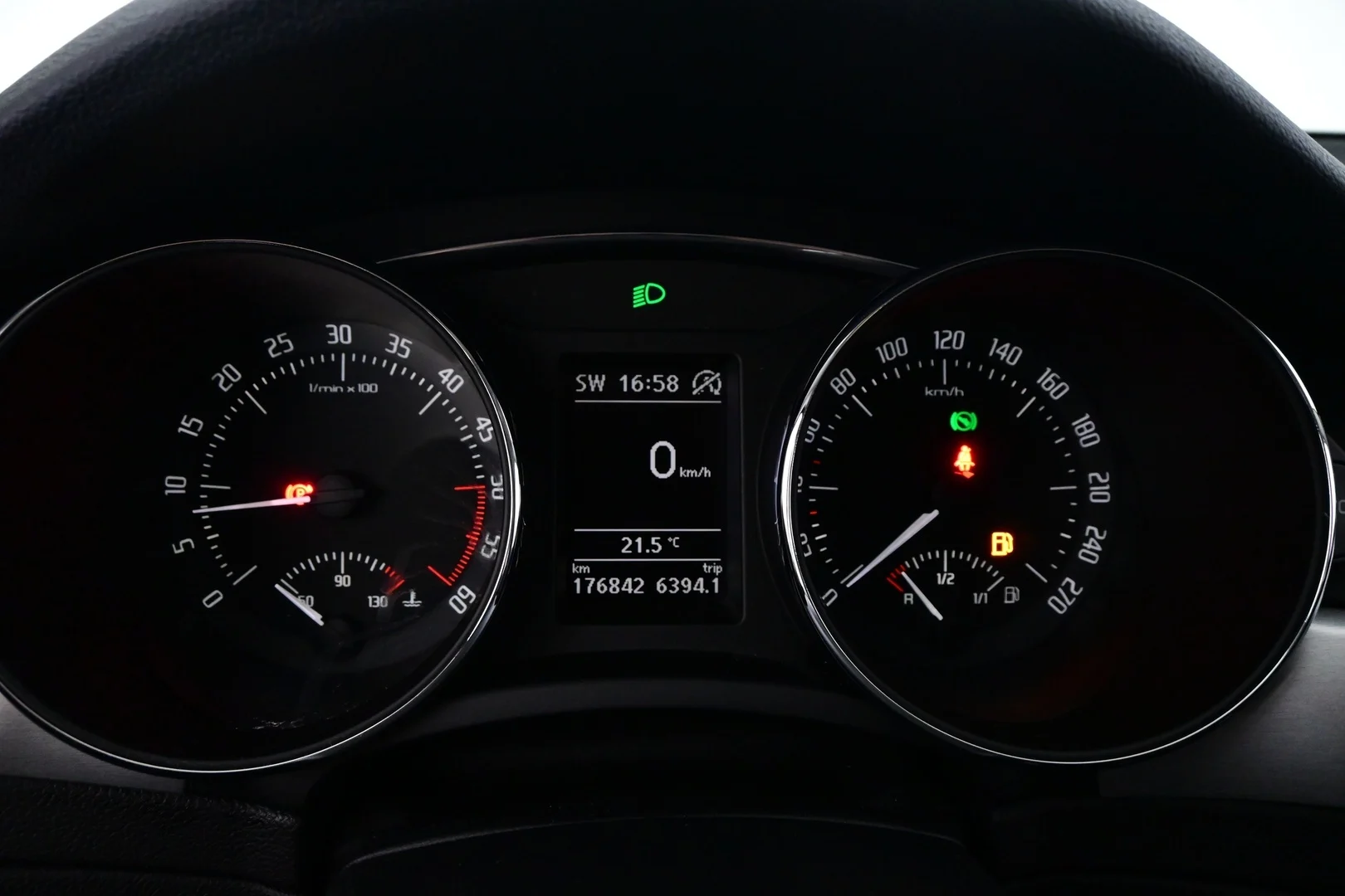 Car Image - 1WoLAcSRGTd6VGUvJvs6Ab