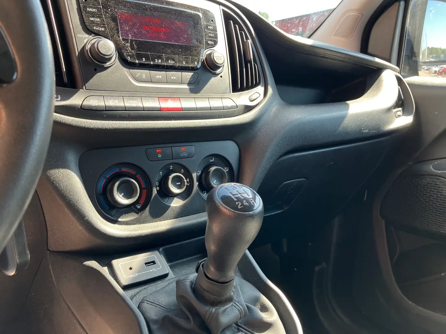 Car Image - 5PJVLxg6FoVoGIE7uzC5Sn