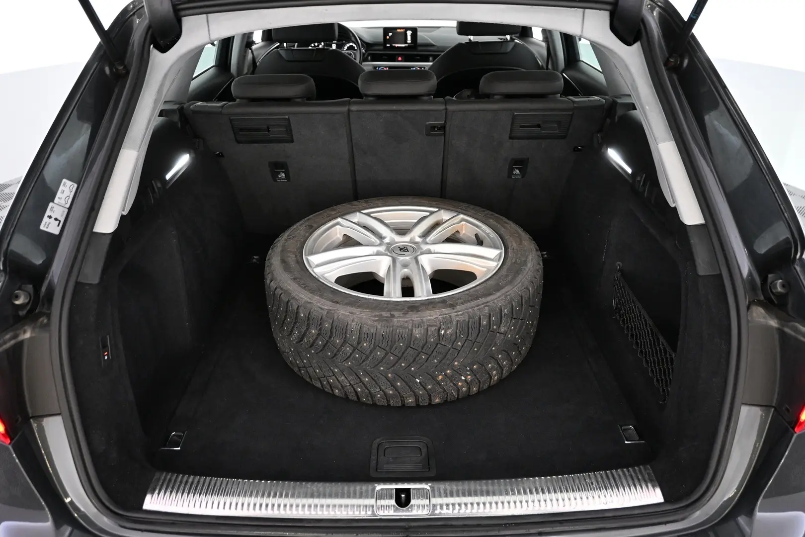 Car Image - 4mou1n02r5yBX0NupOx8mc