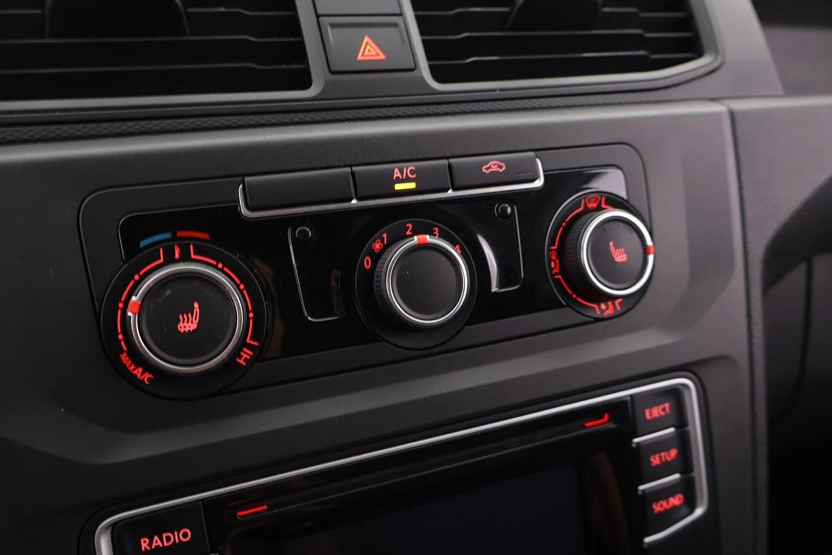Car Image - 2J6aI0NGNHKULYO73mdVSn