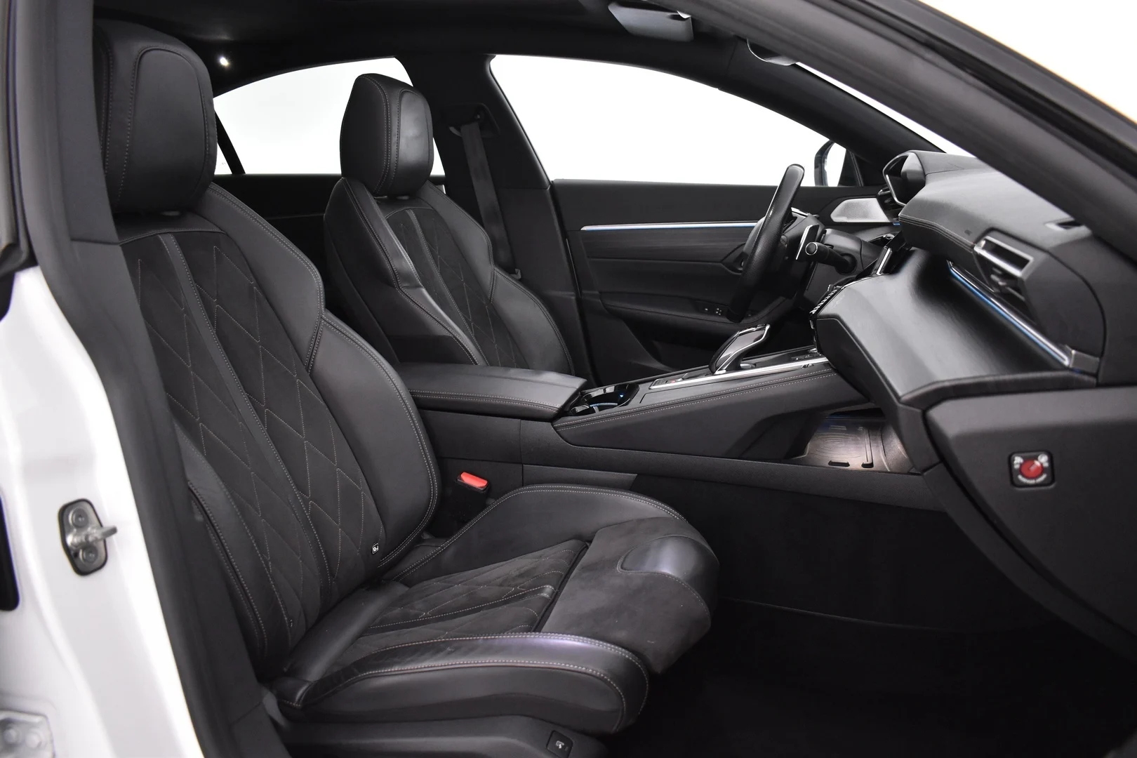 Car Image - 3Weu1BoLIiFWmOD4r5y9Xm