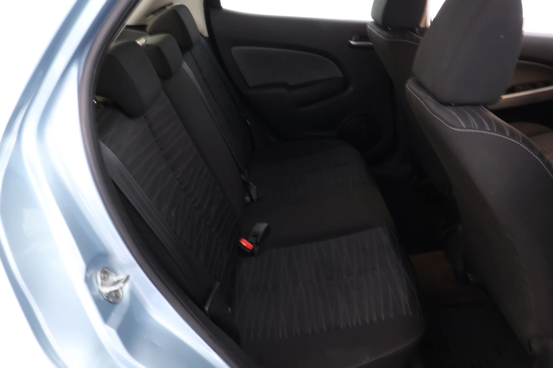 Car Image - 7EVpKj1yZwUN1eYrNr4uKQ