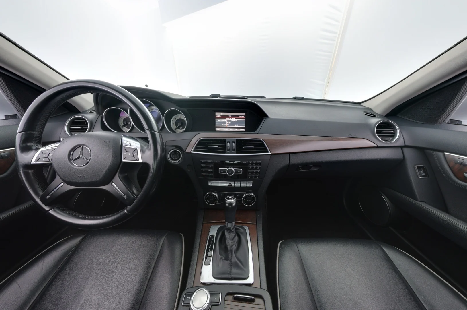 Car Image - 4ZQG9P2fOsITrXa26VBK7J
