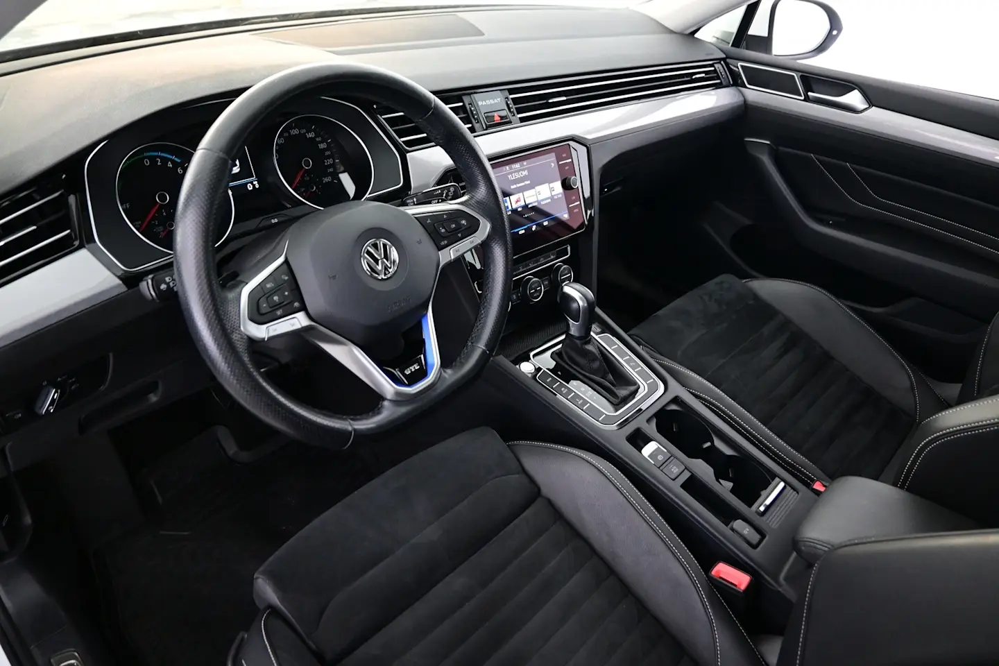 Car Image - 6sBfrKlQNtotmlhrld6aHo