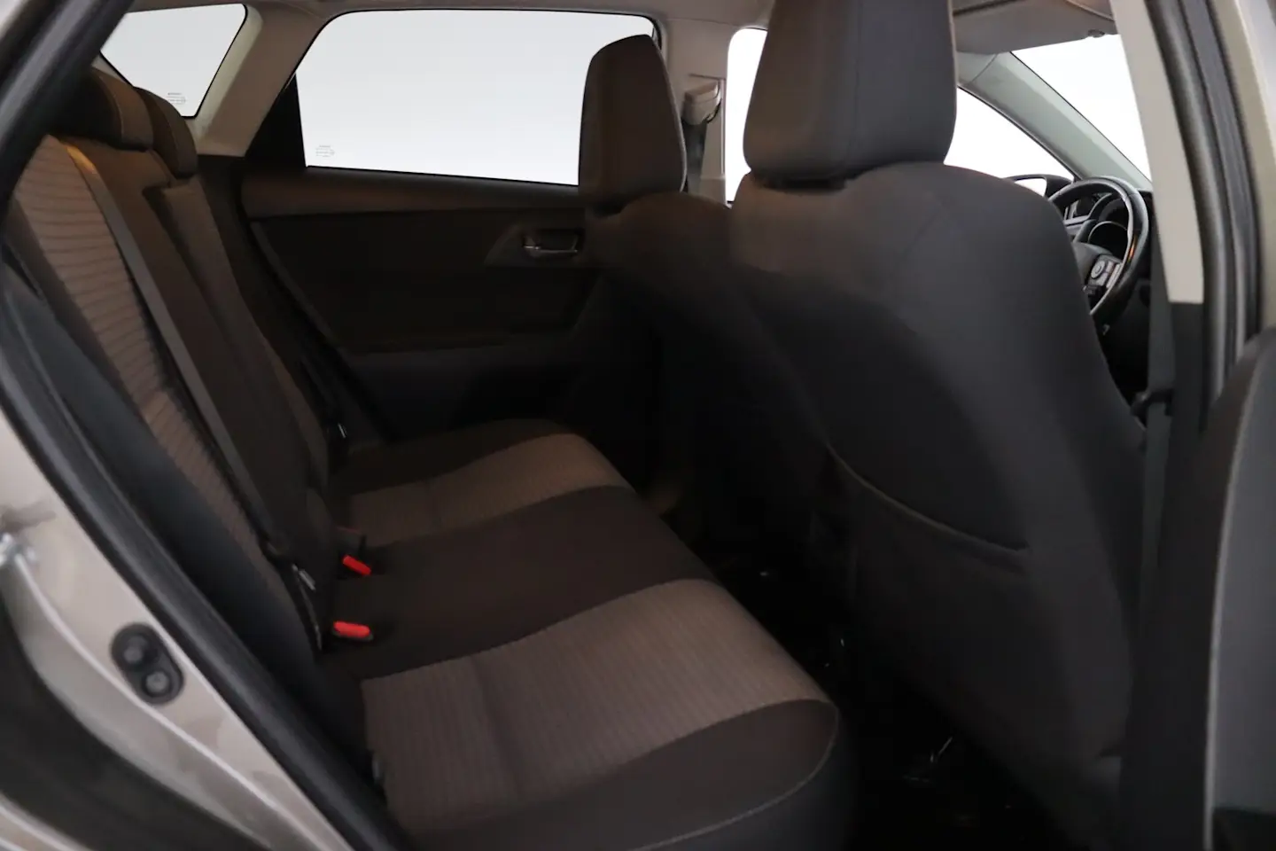 Car Image - 4gf8S9zB5w0QzuFN1njZpk