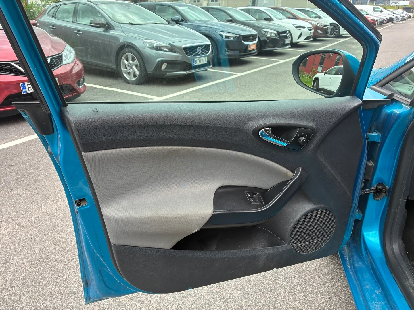 Car Image - 1ktIelNyVWMCu3HUivpKuX