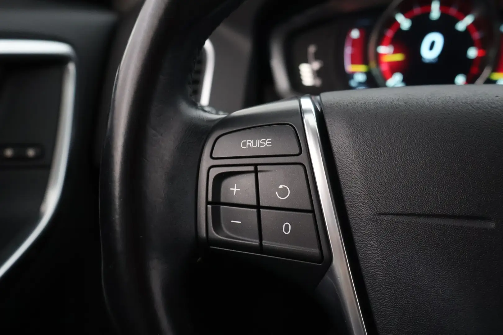 Car Image - 1nrhRW8RndTgpIP060AfcG