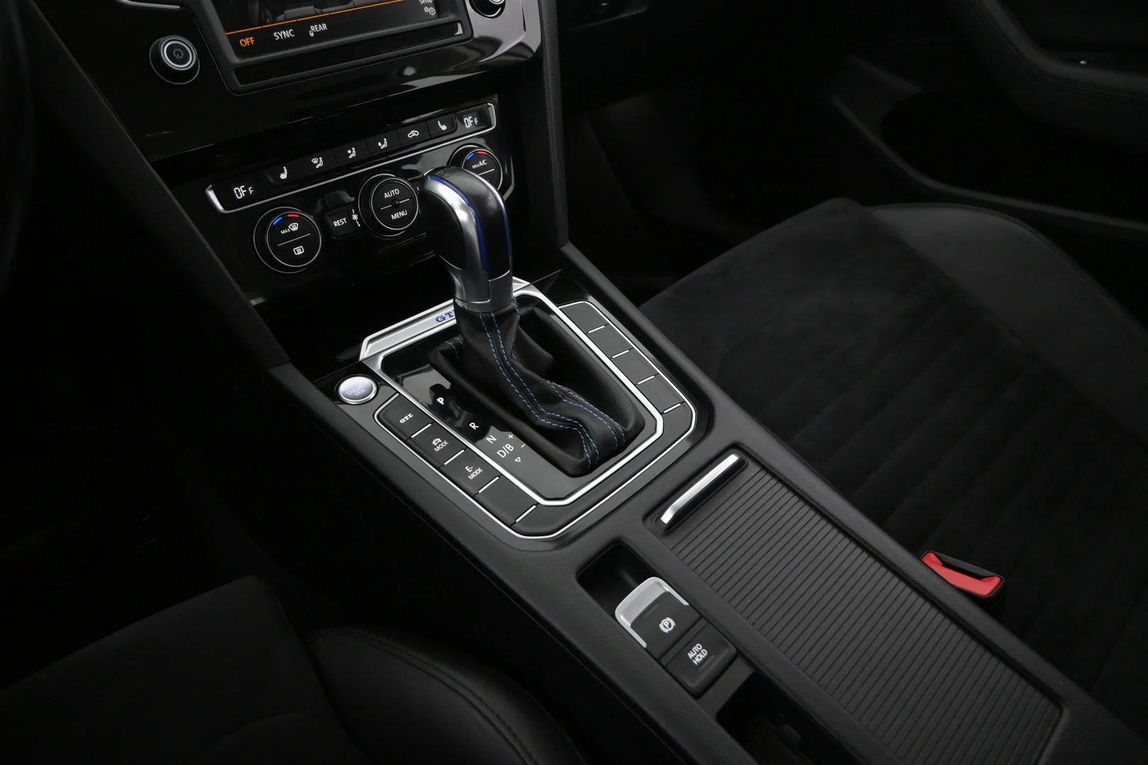 Car Image - 608Y6BgCis1zR3TM3gtPPL