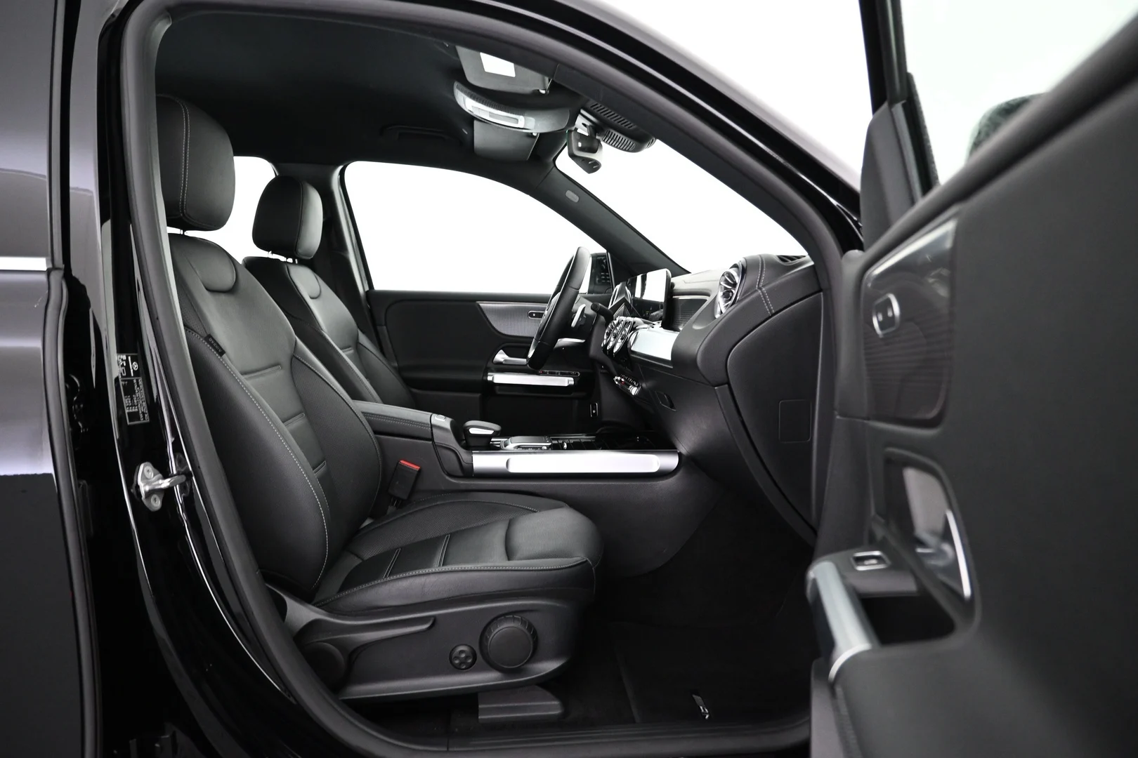 Car Image - 9I3GYOr4hwoImf6kd6yzJ