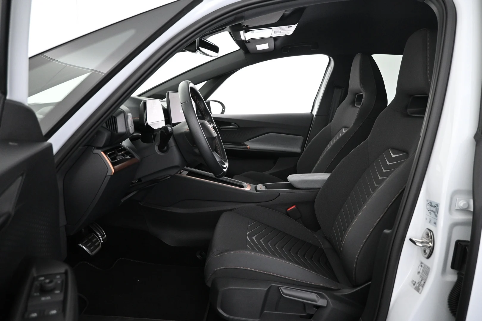 Car Image - 7b7qYm4xM6RQVD4pKX7m5j