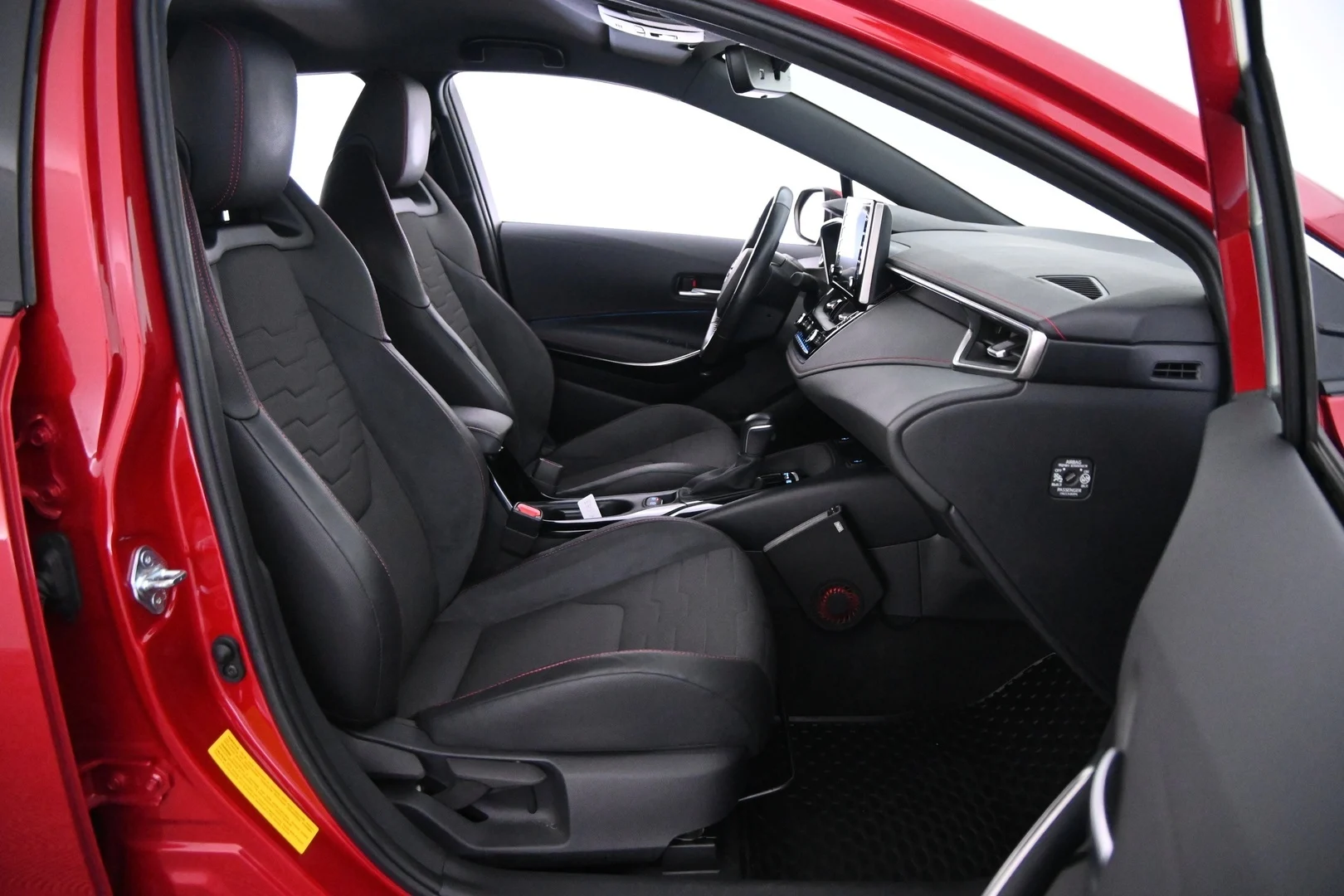 Car Image - 6yLYcoJrL18Mzrk3RTwsCU