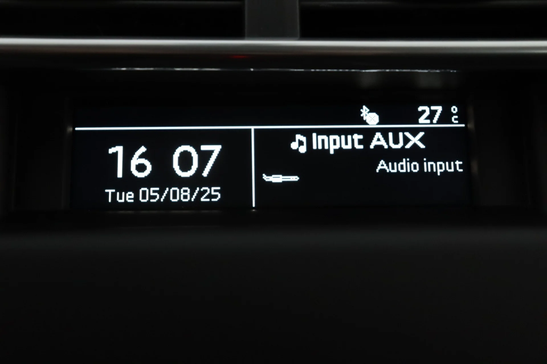 Car Image - 5dUZJCH8dMGuO7ZchzzMSZ