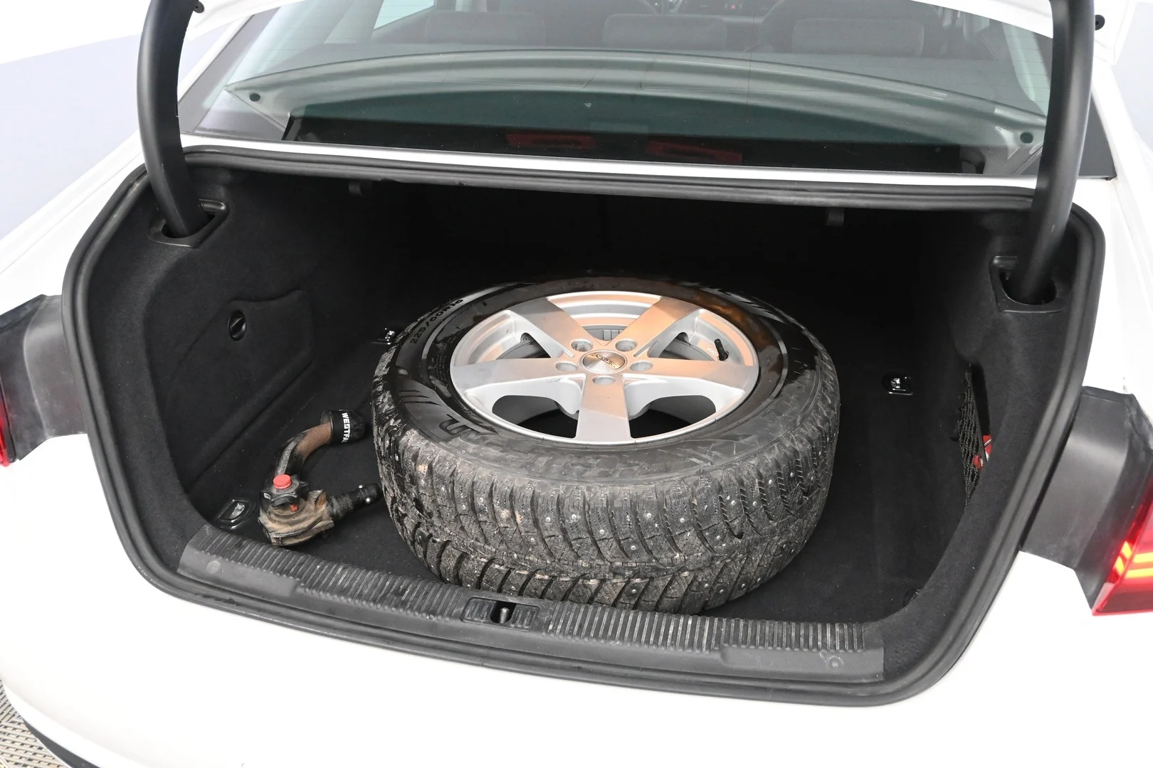Car Image - 7HnoZ6TKXAkMNlgcGKKLt1