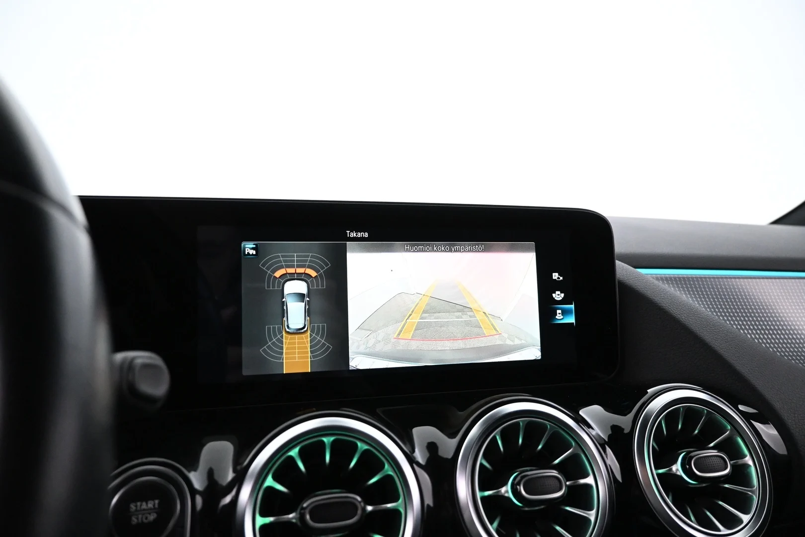 Car Image - 2T7IF9oAU3XIHAlm3c95wI