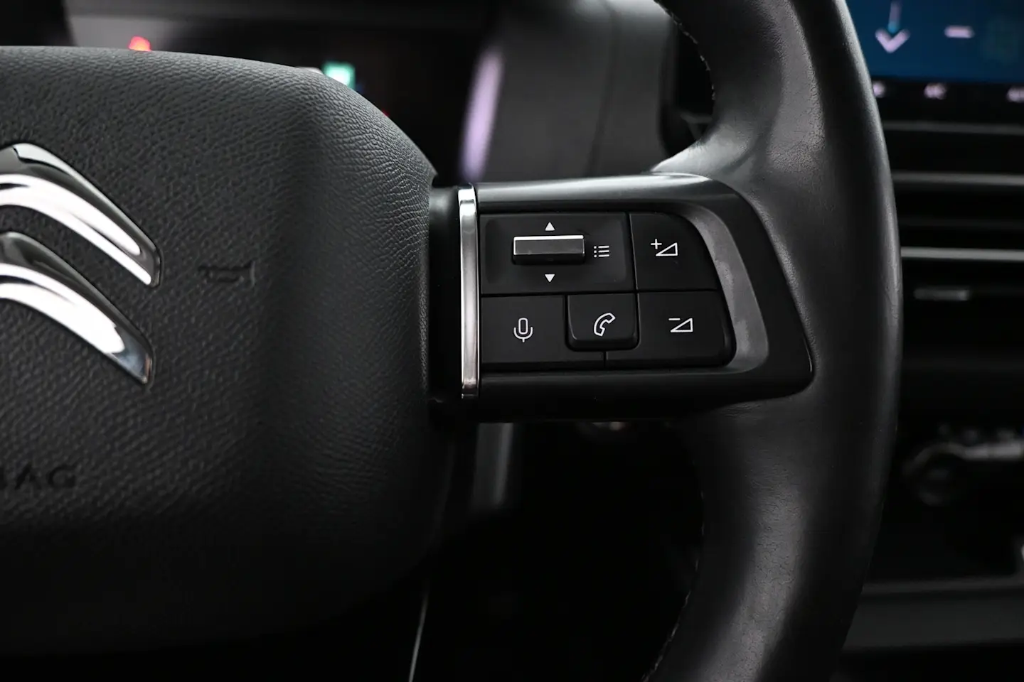 Car Image - 5OosvhAtcPq0XeeXTvP7HP