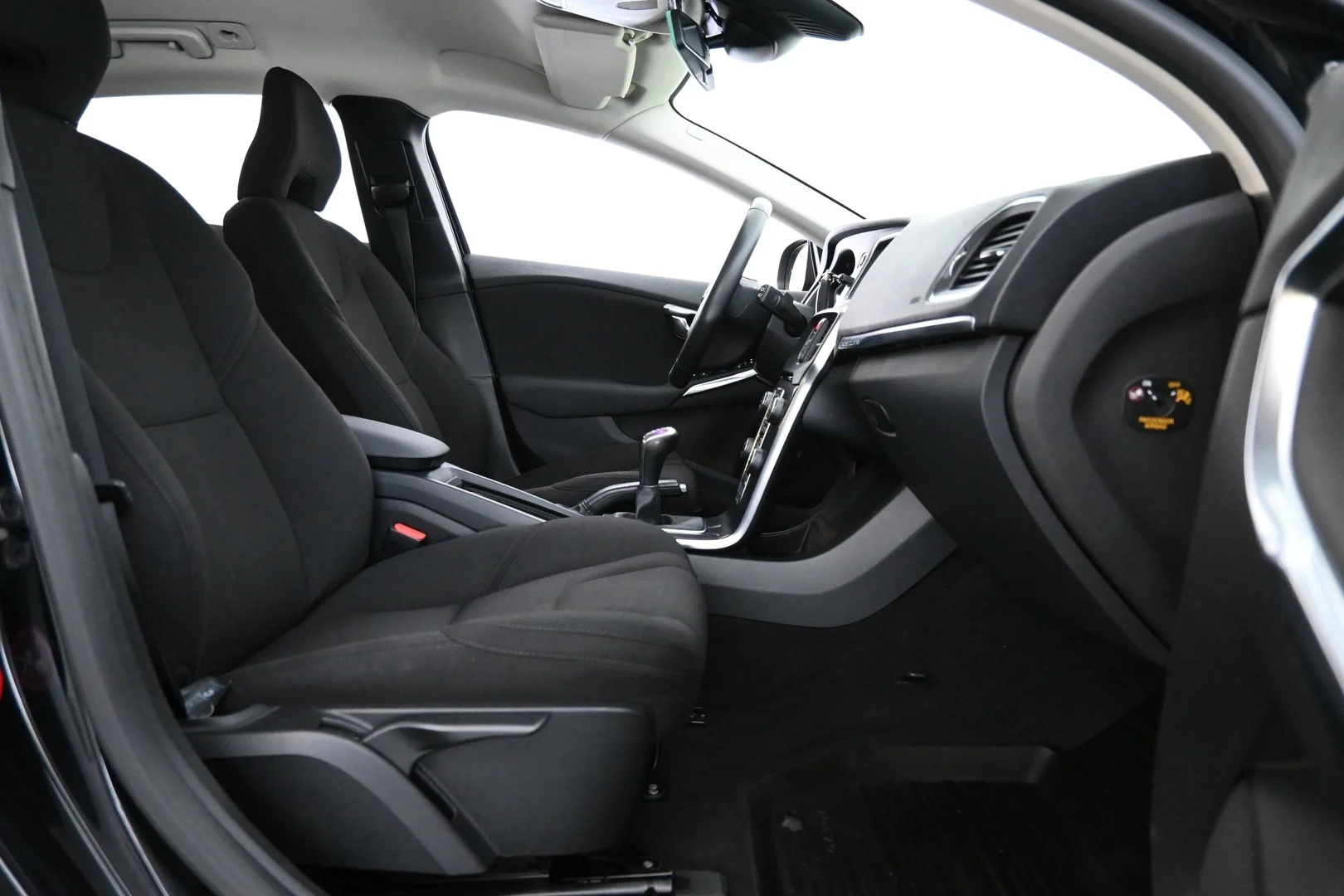 Car Image - 7lPIRqiTeBm3JRnAEOPbJK