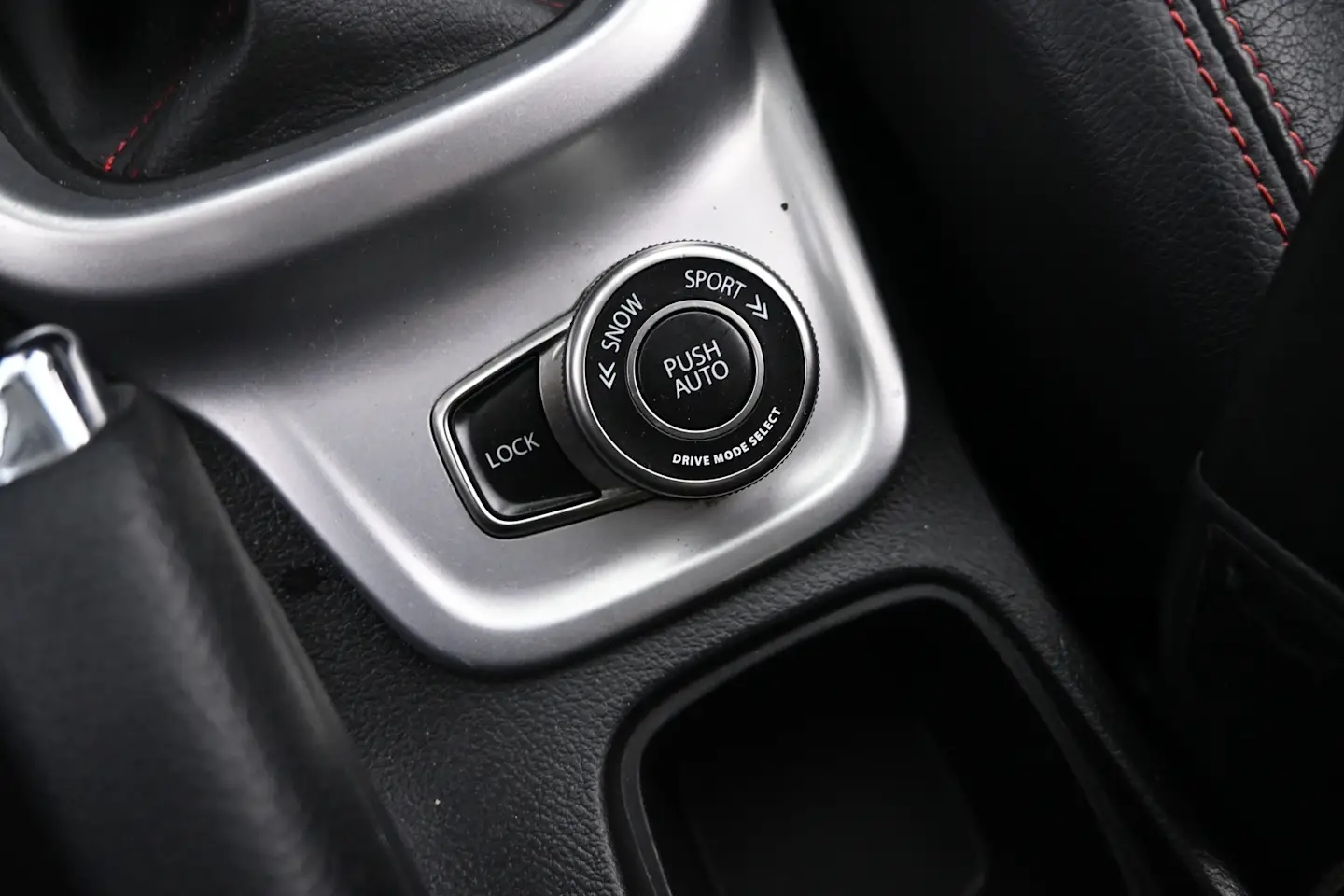 Car Image - 4dt6Do2YSyF8V5c6TejC6c
