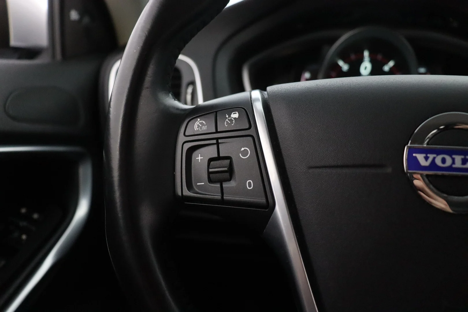 Car Image - 6GLMXiweq4c7ZS5mH6s3tF