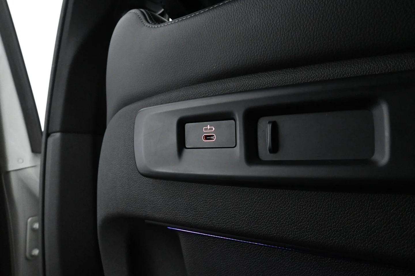 Car Image - Sv62XHijIJm7wCdT6iU6F