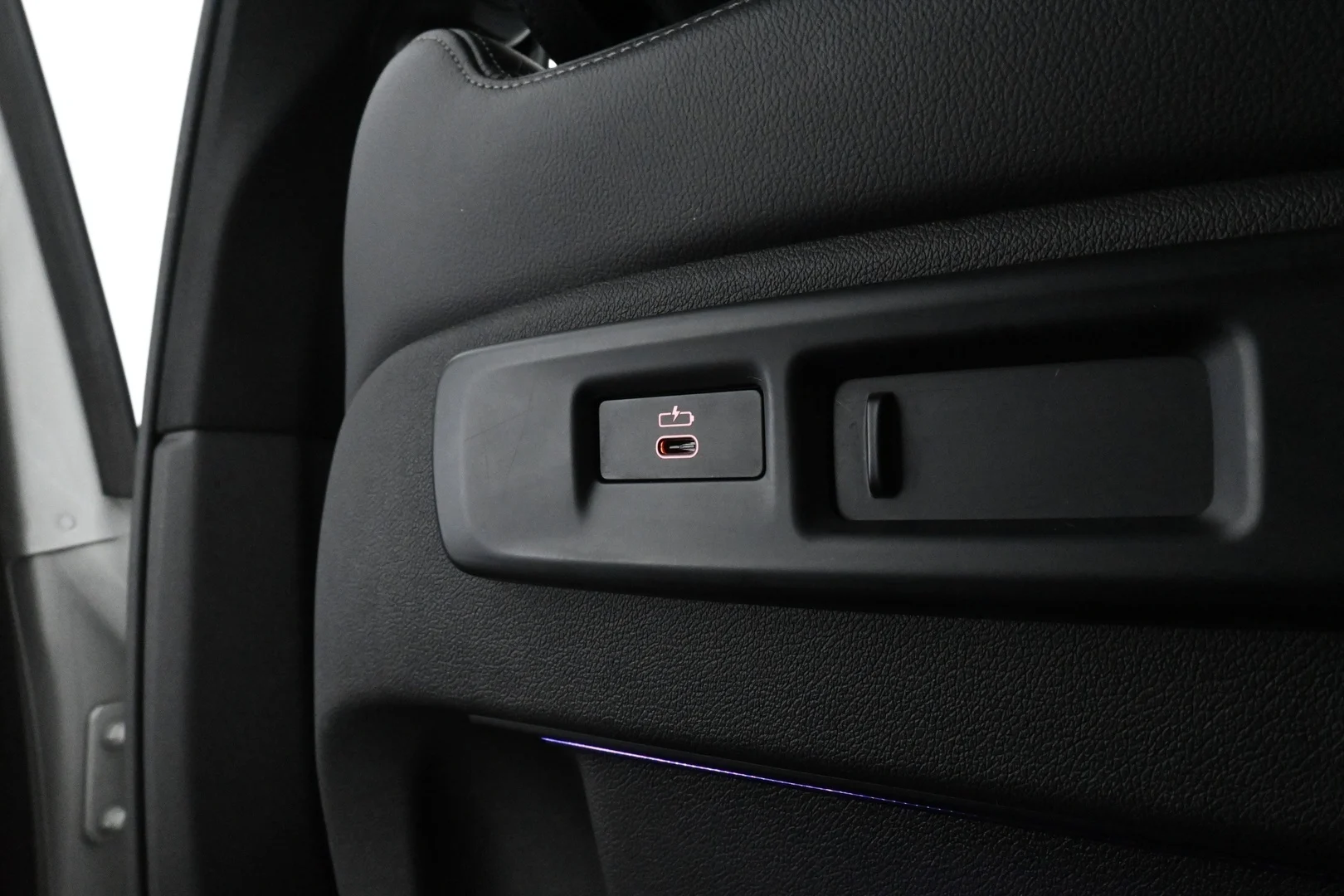 Car Image - Sv62XHijIJm7wCdT6iU6F