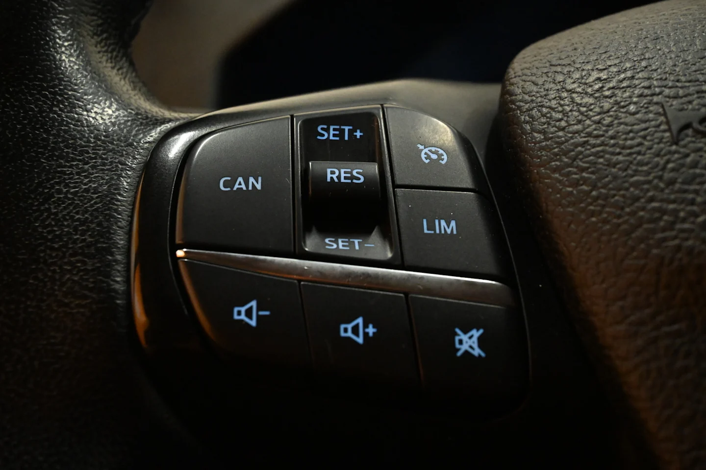 Car Image - 5MwT3QDM8uVDz46sdmDcDh