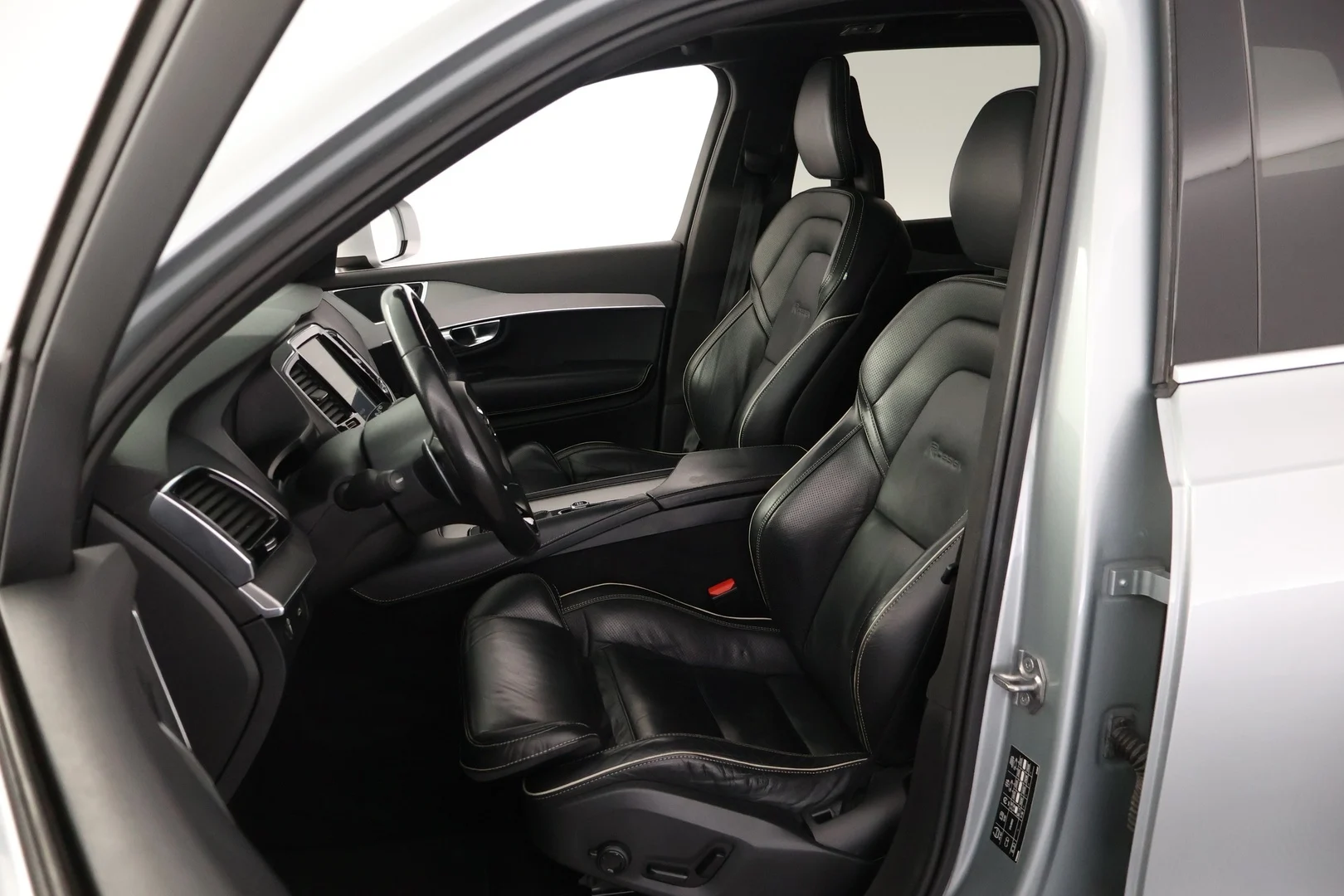 Car Image - 5zYDF0bS7pO5w2AyO0szKC