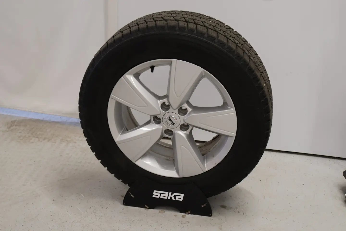 Car Image - bKW2yekrLAqCWqtBVZbd8