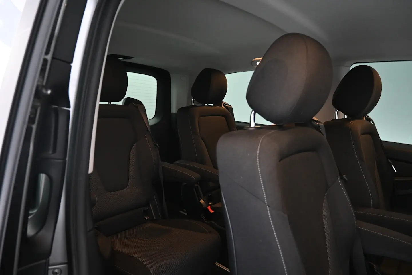 Car Image - 3d4GOmoyK8Vd9OIsp1mowk