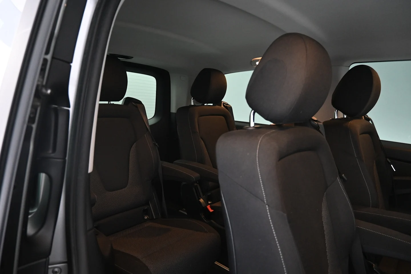 Car Image - 3d4GOmoyK8Vd9OIsp1mowk