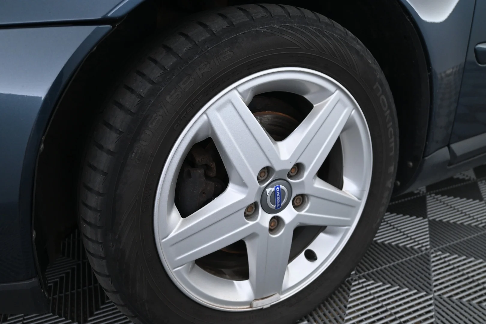 Car Image - 3drhiW24Ziep6eSpZNSx6y