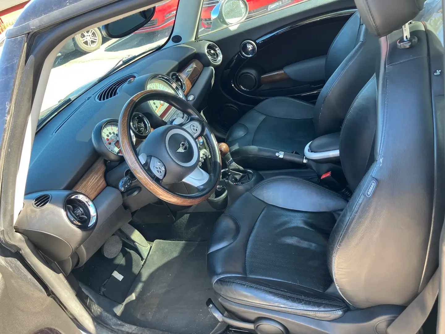 Car Image - 44M3Uwio37nICO6c0tV7Cb