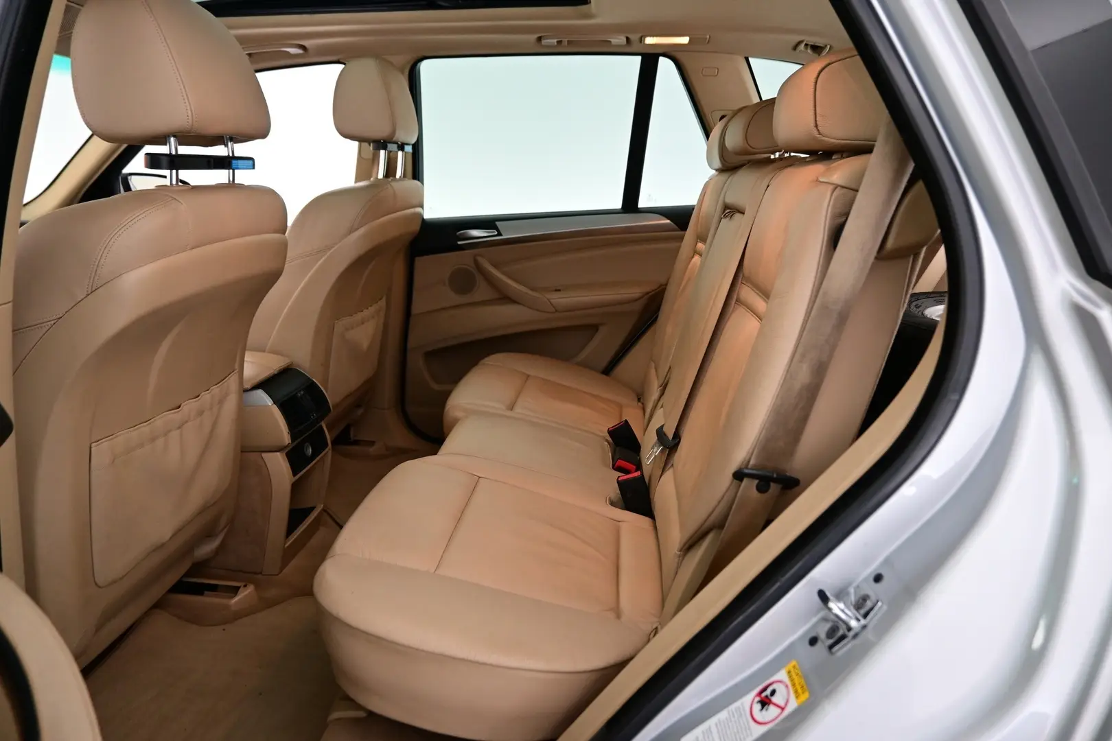 Car Image - 4TYQmdfHynXY8uSVUlIe6P