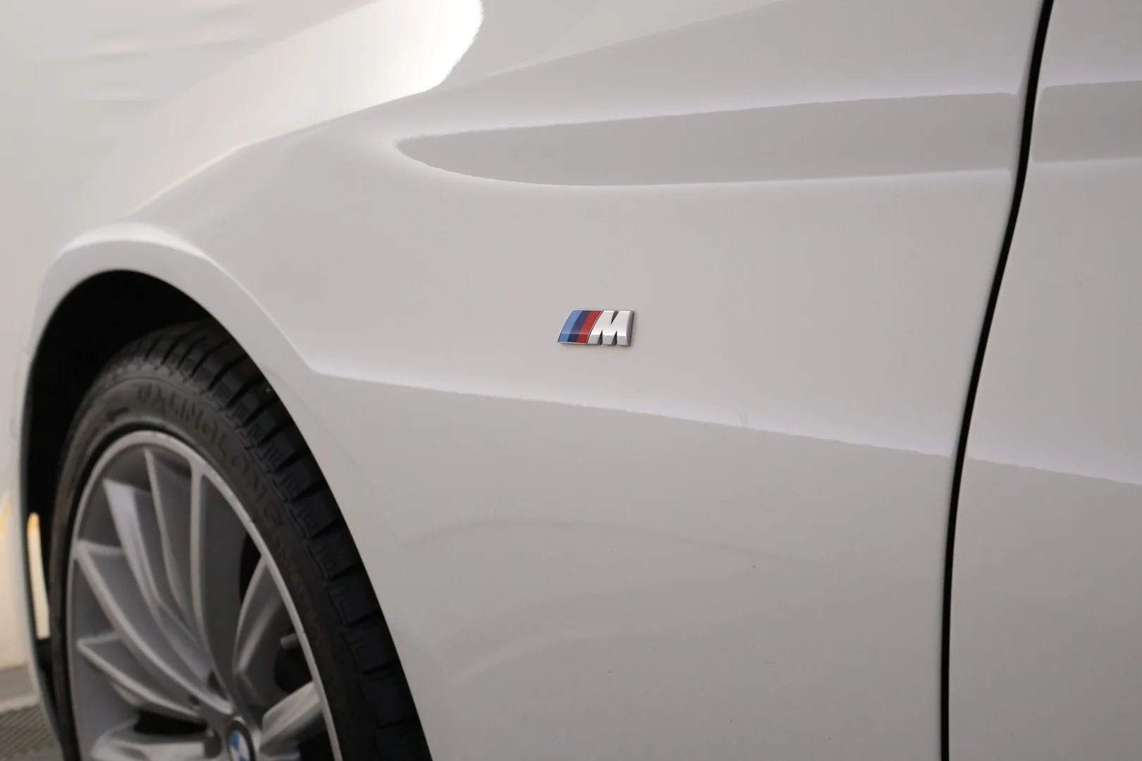 Car Image - 3DmOA0bsZYt5keZviipcvn