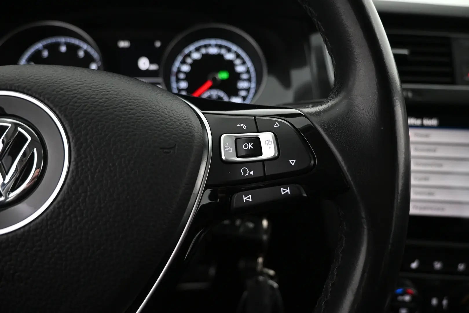 Car Image - 25F1wcQERt45FVvintyCaU