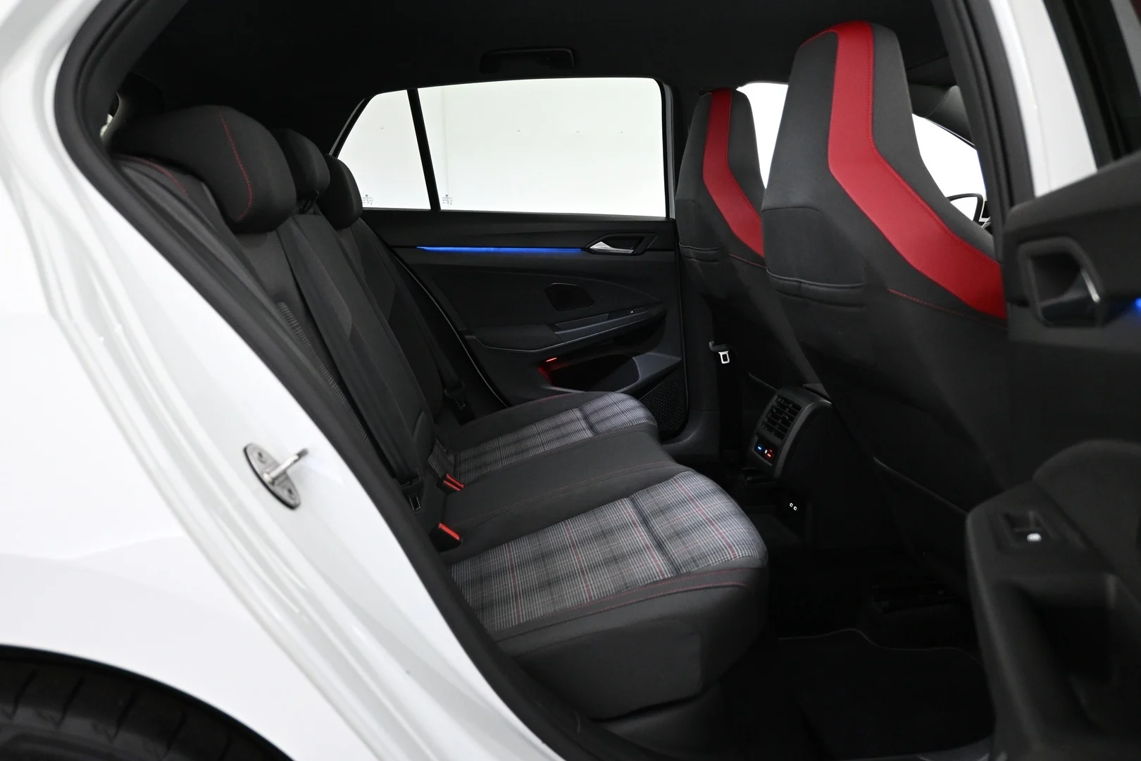 Car Image - 3JG4ejsYT6Ipcjbbj7oGxc