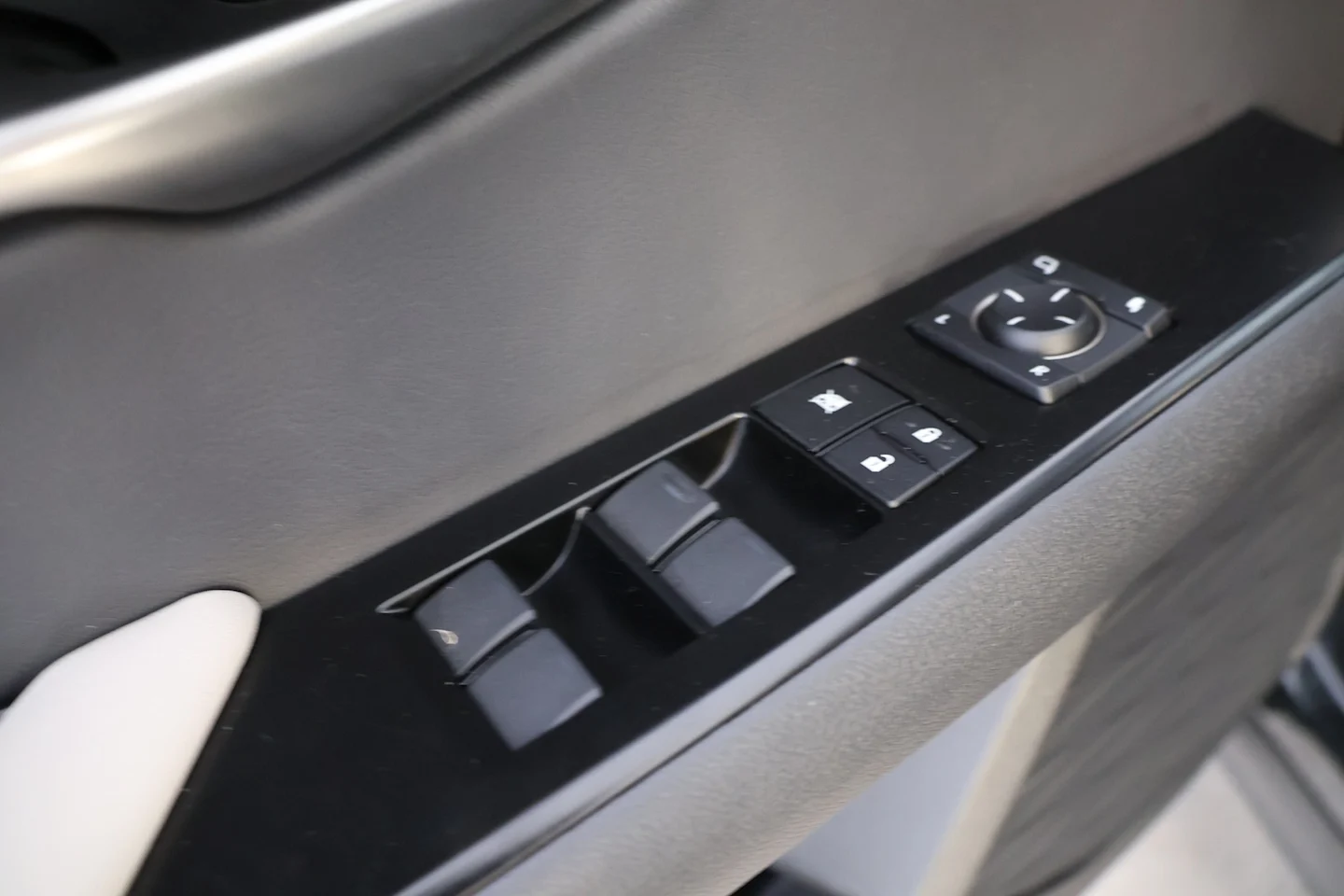 Car Image - 5W3fYYVt907P4hv1aem1RE