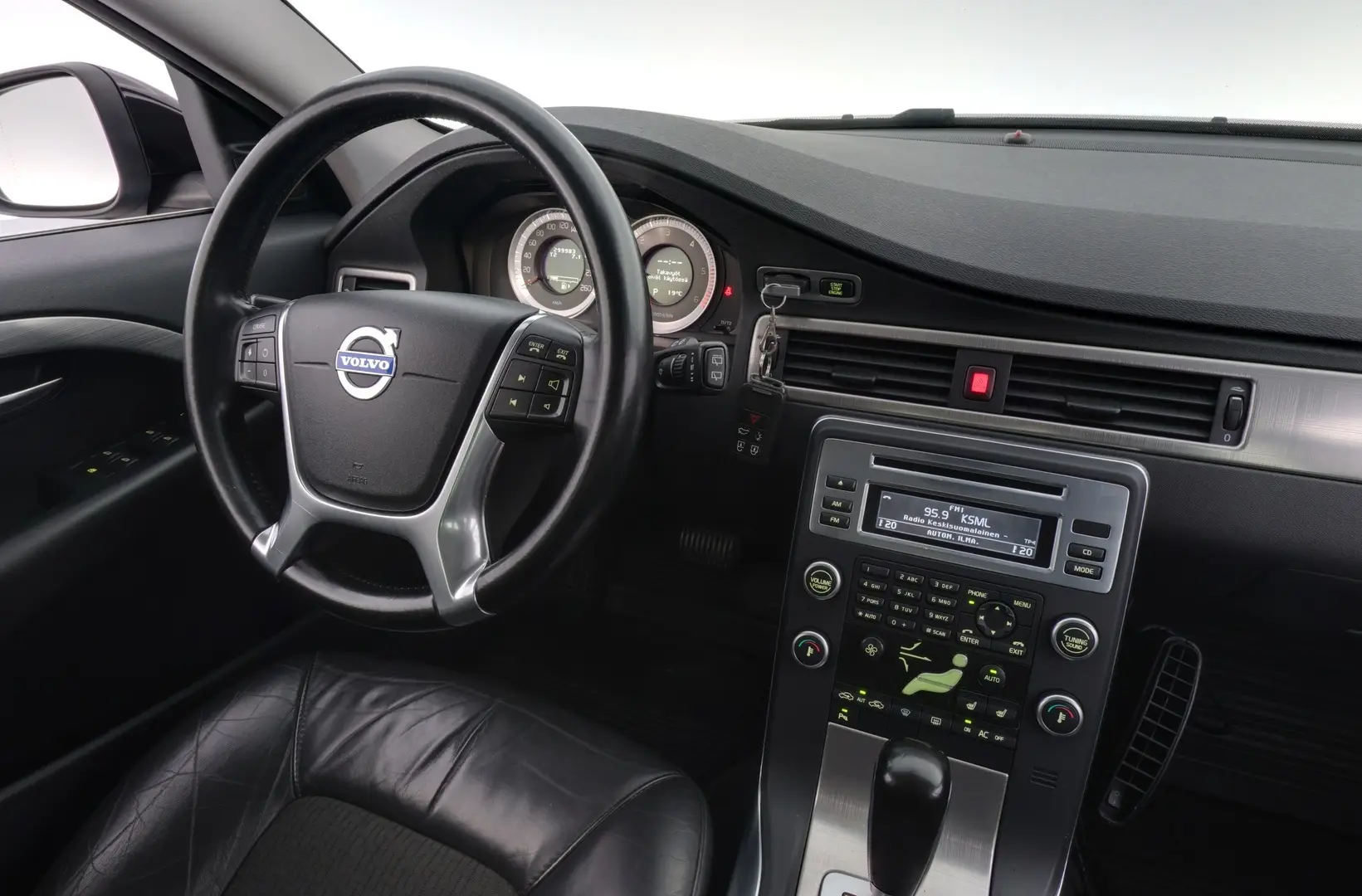 Car Image - 6YEQorhE1l8NCX0pQjqpqm
