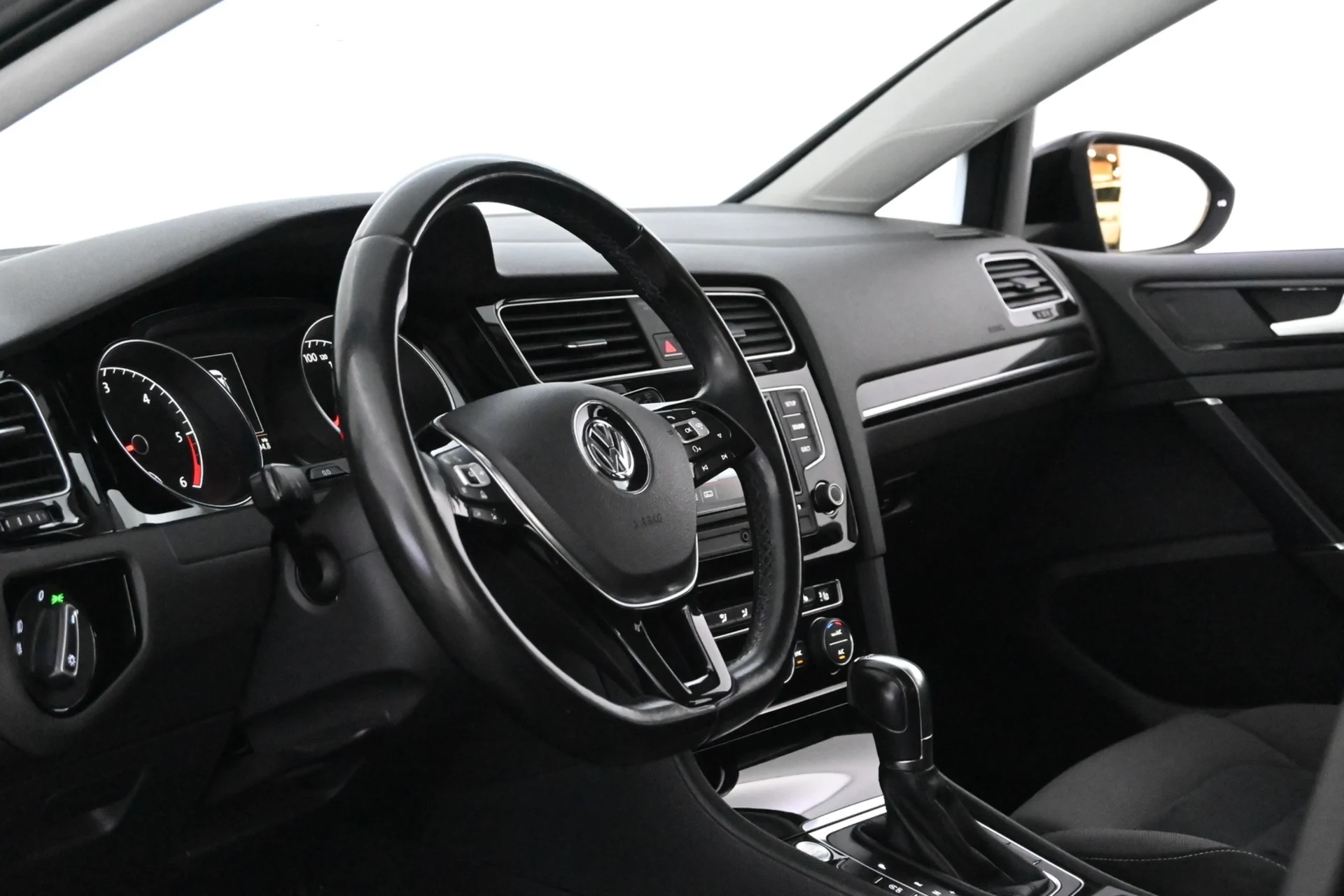 Car Image - mpkbPlzYbKhKMj4SsMi2x