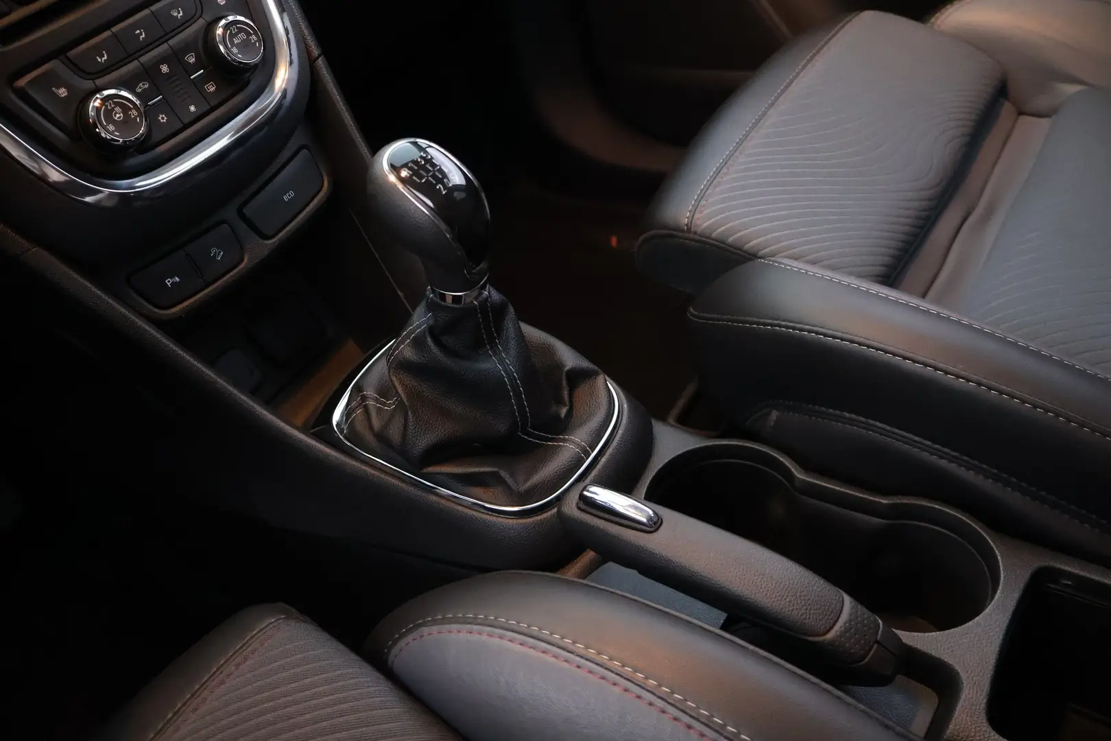 Car Image - 3VrS3OT2Y0AsPFZ7vLTl0u