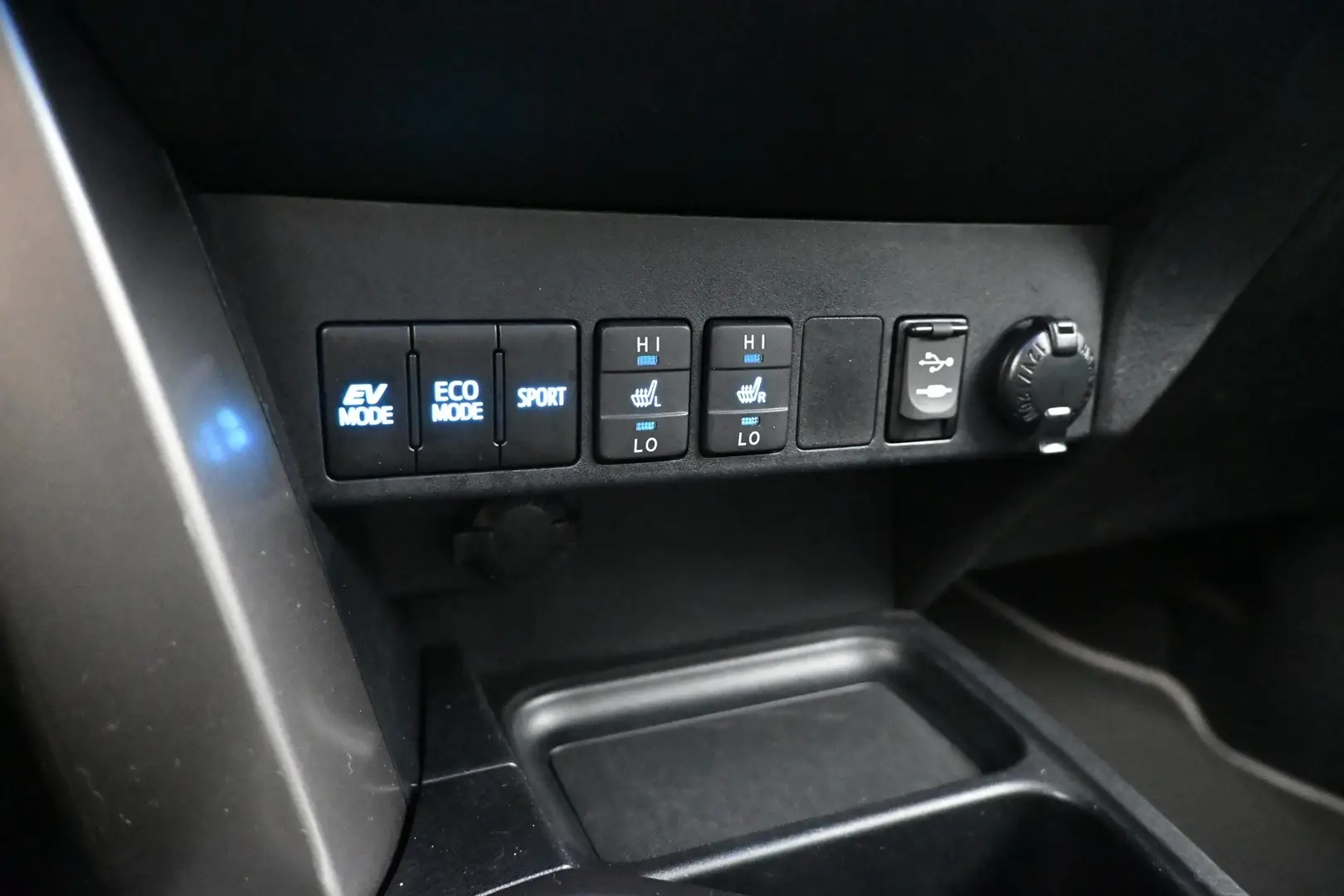 Car Image - 37YC0ZSR9RIP7rUAfIDjdi