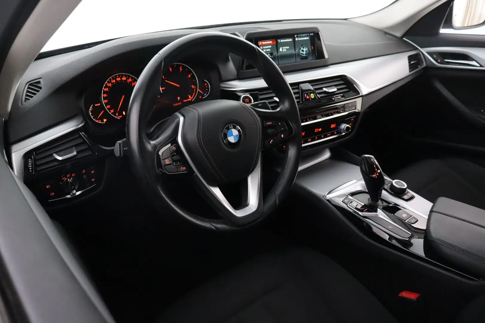 Car Image - 19jdeylwNVoCci9pmiTbML