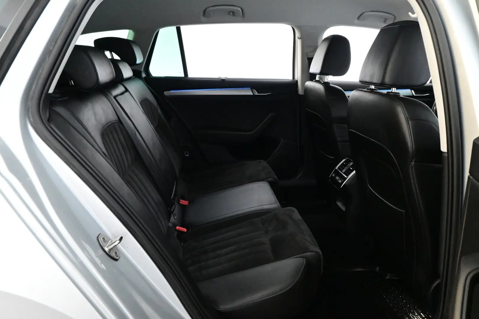 Car Image - 7HAbkWZSFG1pKNiStAGeiF