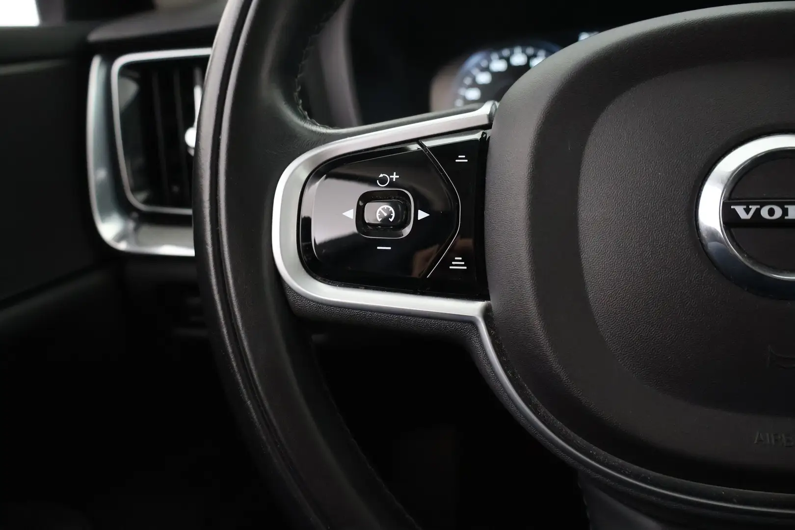Car Image - 7LA0b1P9LTHyRHp7lqqipq