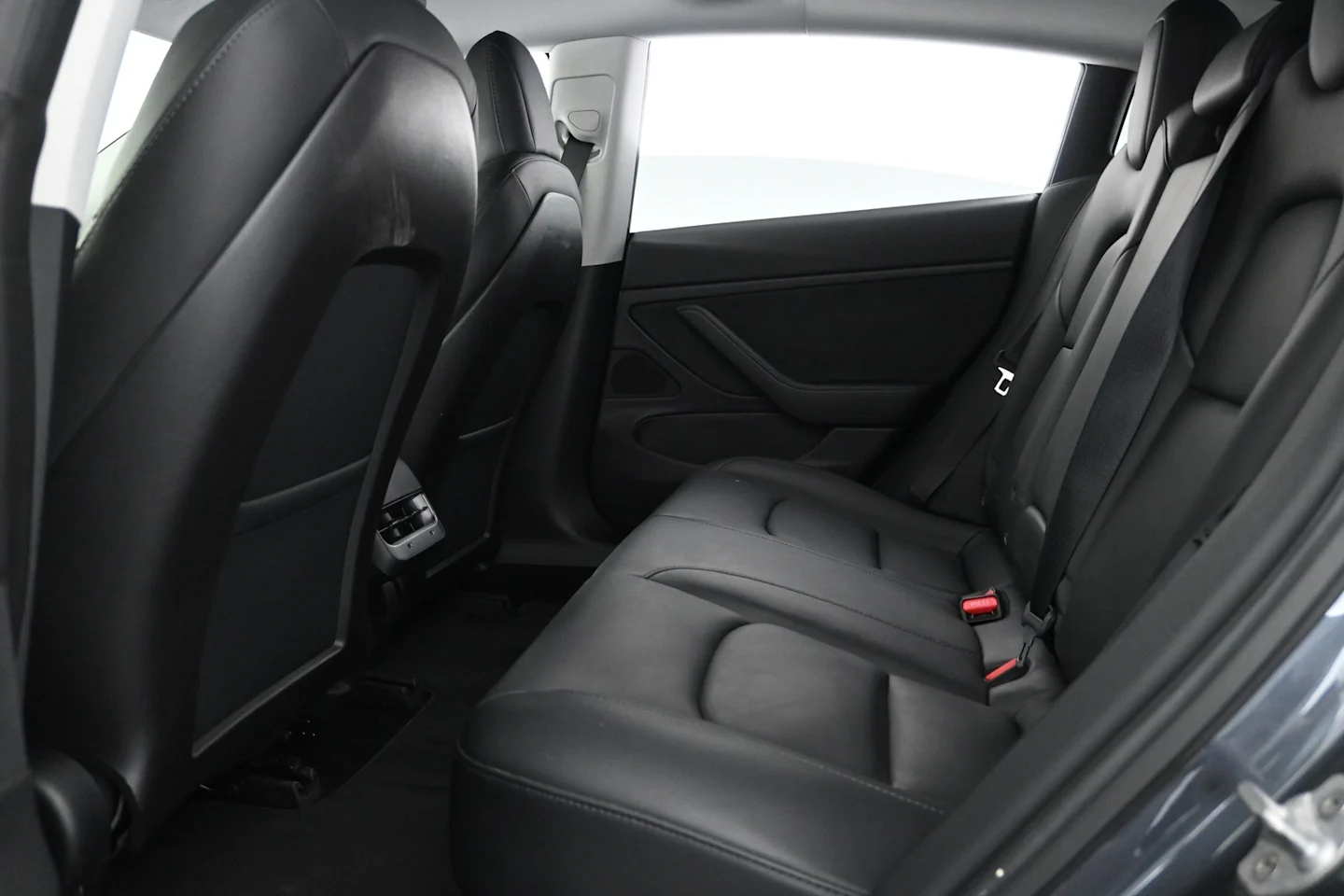 Car Image - 5IYMwvPyF6wq56EtR7H0G1