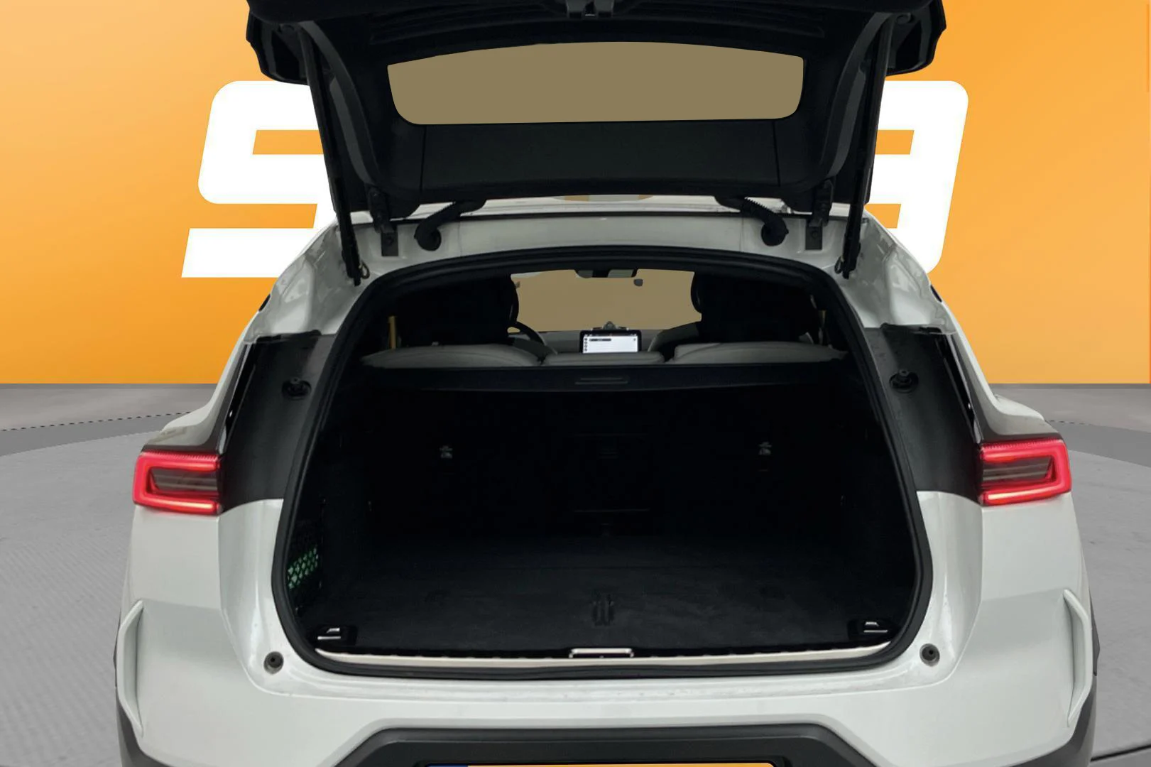 Car Image - 1arxLpJbBWnSo3ZRlumsX7
