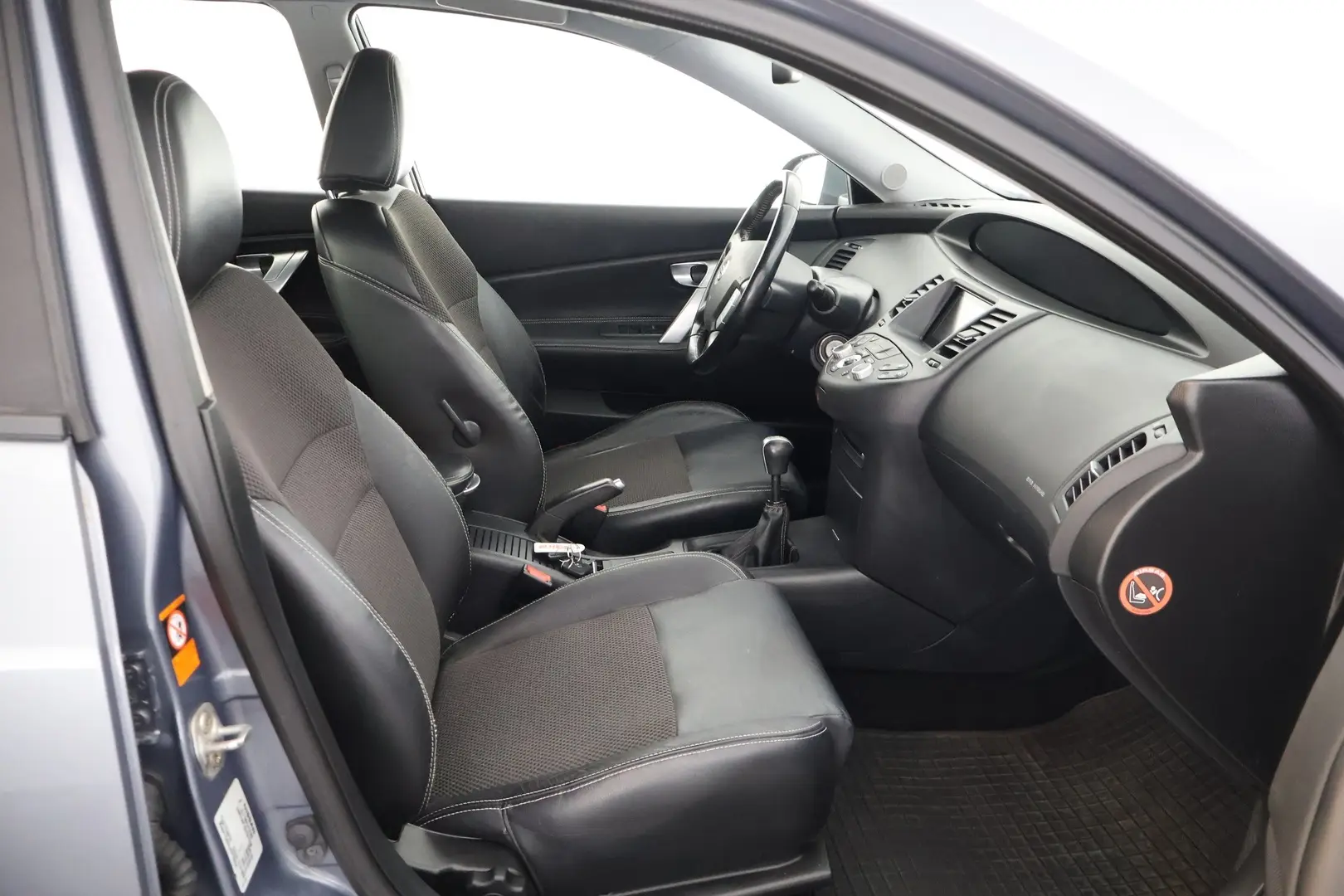 Car Image - 2cloEOZ0Uym2WOUSf7LnFI